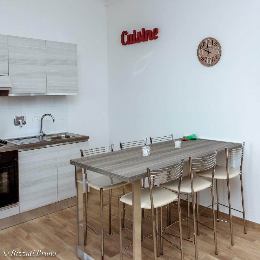 Happy House Savona Exterior foto